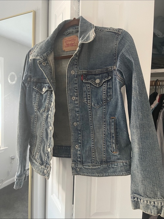 Levi's Jackets & Blazers - Vintage Y2K Levi’s Trucker Denim Jacket Women’s Medium 77404-3486
